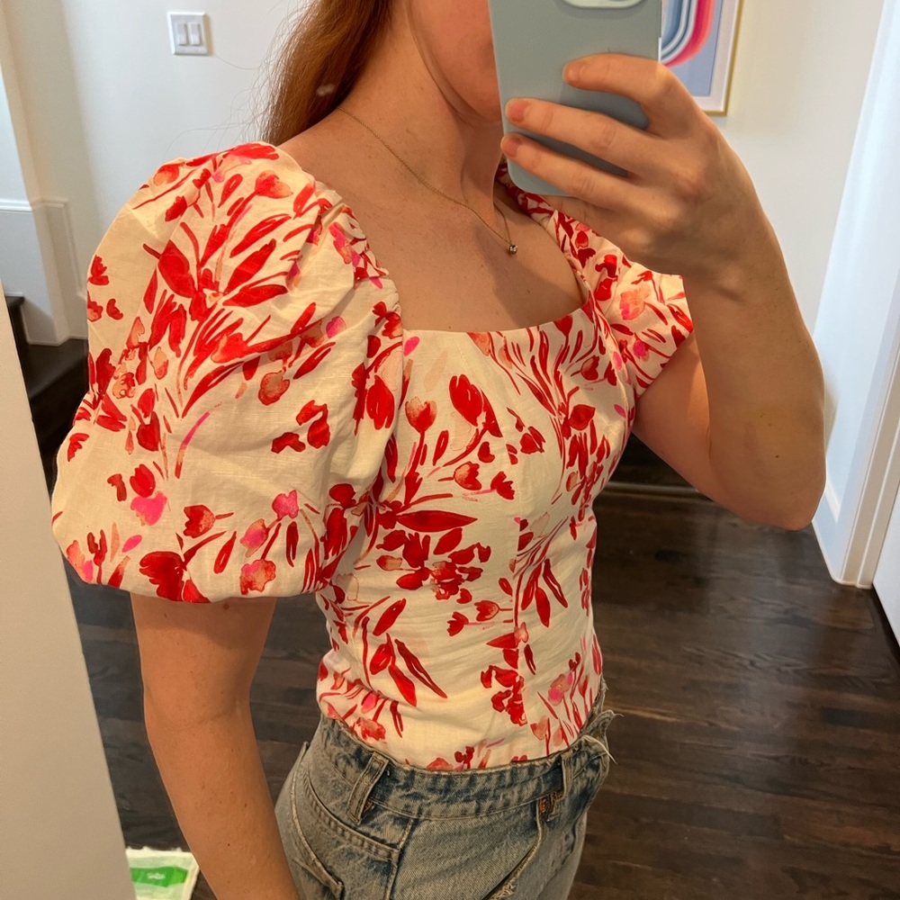 Puff sleeve top